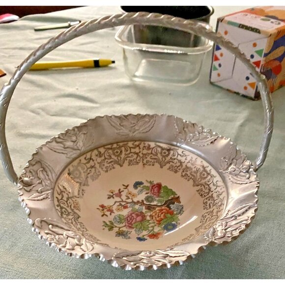 Vtg Farber & Shlevin Porcelain Floral Bowl Basket Aluminum Handle and Rim - Picture 4 of 4
